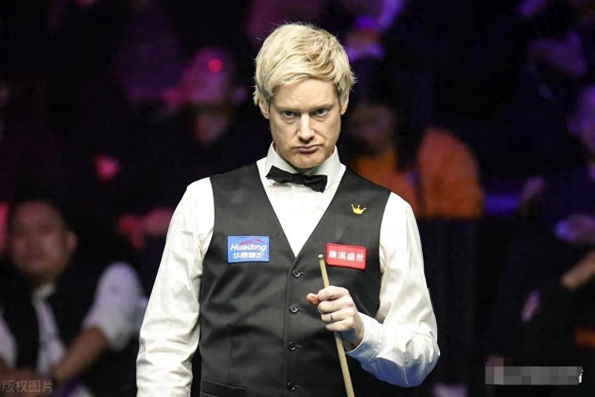 FLY绝杀HKA，Xiaohu拿下关键大龙焦点之战四强赛，锁定晋级资格