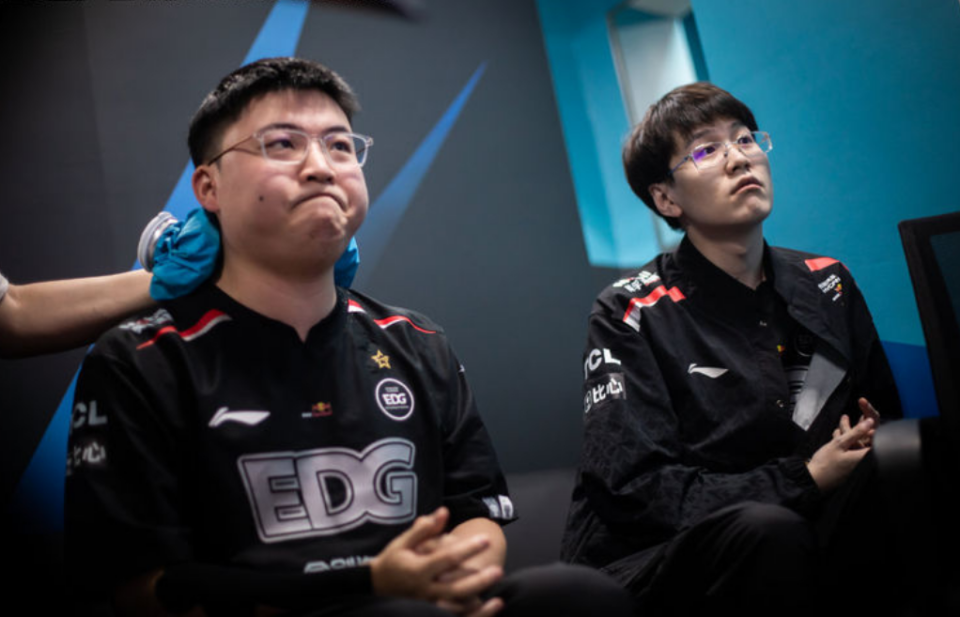 DFM横扫LGD，Meiko打出惊人五杀宿命之战八强赛，技惊四座